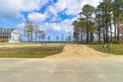 121 Cedarwood Drive Havelock NC 28532