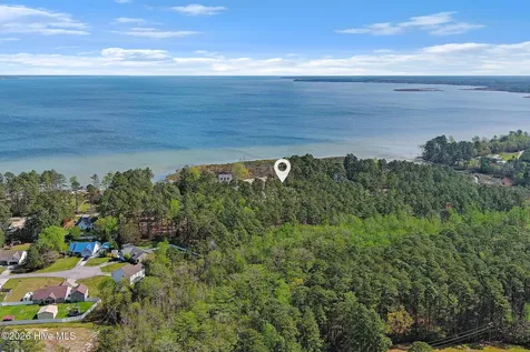 121 Cedarwood Drive Havelock NC 28532