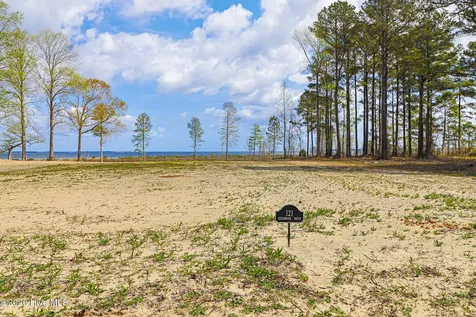 121 Cedarwood Drive Havelock NC 28532