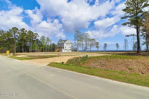 121 Cedarwood Drive Havelock NC 28532