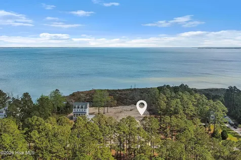 121 Cedarwood Drive Havelock NC 28532