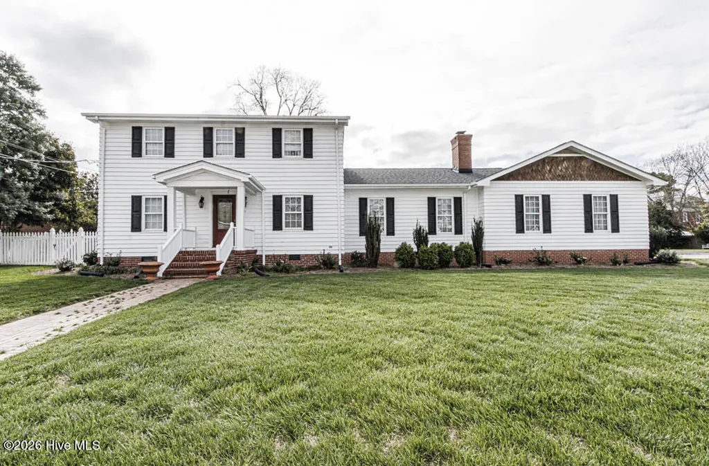 214 E Nash Street Spring Hope NC 27882