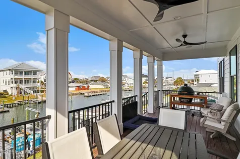 524 N Kinston Avenue Atlantic Beach NC 28512