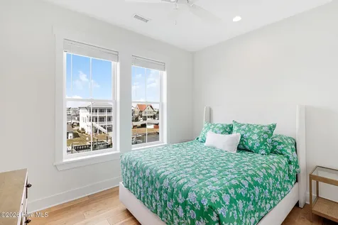 524 N Kinston Avenue Atlantic Beach NC 28512