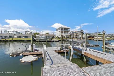 524 N Kinston Avenue Atlantic Beach NC 28512