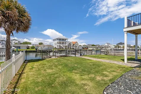 524 N Kinston Avenue Atlantic Beach NC 28512