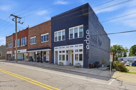 127 Barnes Street W Wilson NC 27893