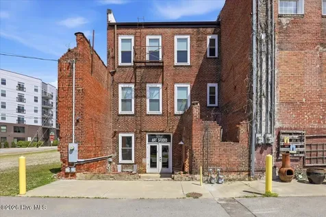 127 Barnes Street W Wilson NC 27893