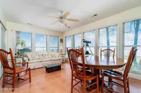 6042 Dolphin Road Oriental NC 28571
