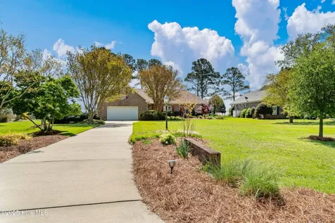 6042 Dolphin Road Oriental NC 28571