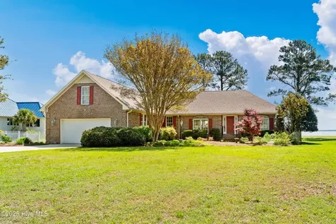 6042 Dolphin Road Oriental NC 28571
