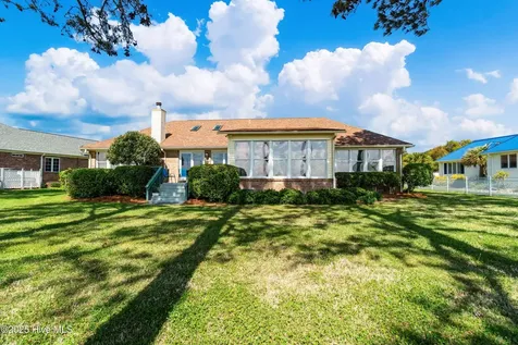 6042 Dolphin Road Oriental NC 28571