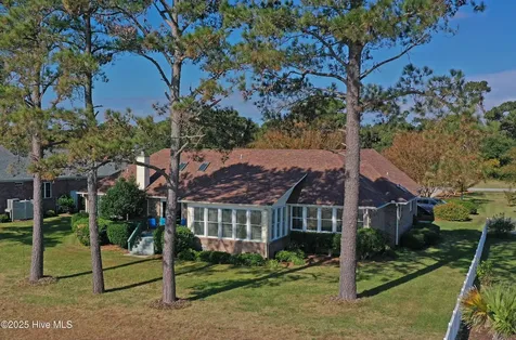 6042 Dolphin Road Oriental NC 28571