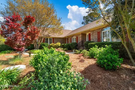 6042 Dolphin Road Oriental NC 28571
