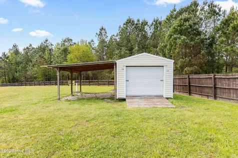 214 Tall Tree Court Maysville NC 28555