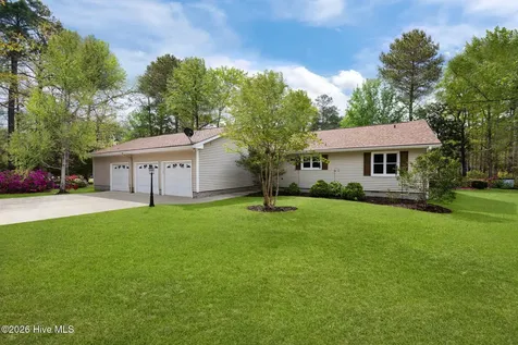106 Whittaker Point Road Oriental NC 28571