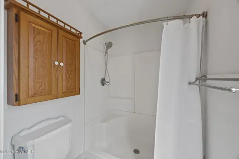 106 Whittaker Point Road Oriental NC 28571