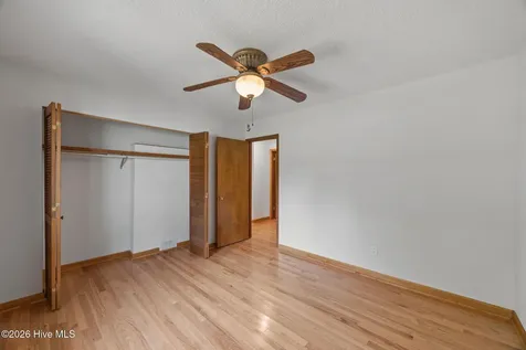 106 Whittaker Point Road Oriental NC 28571