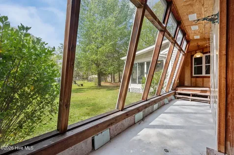 106 Whittaker Point Road Oriental NC 28571
