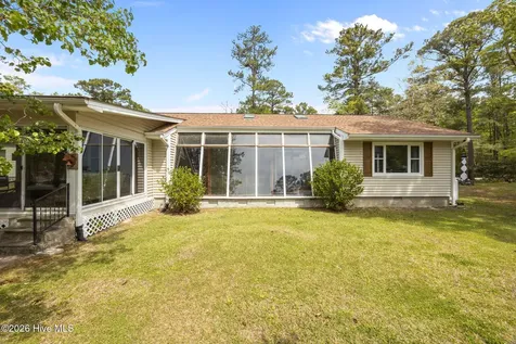 106 Whittaker Point Road Oriental NC 28571