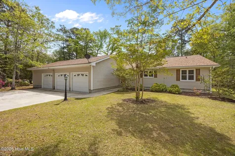 106 Whittaker Point Road Oriental NC 28571