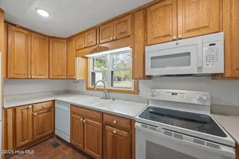 106 Whittaker Point Road Oriental NC 28571