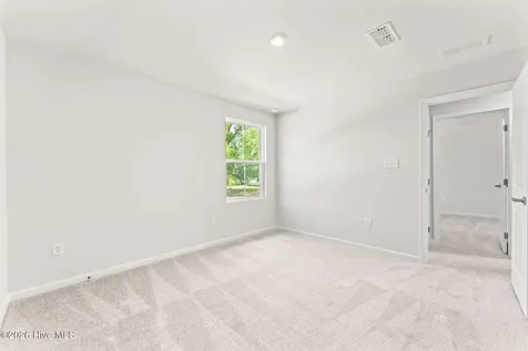 509 Bell Creek Avenue NE Winnabow NC 28479