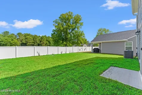 509 Bell Creek Avenue NE Winnabow NC 28479