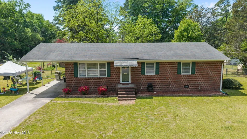 434 Quinerly Street Grifton NC 28530