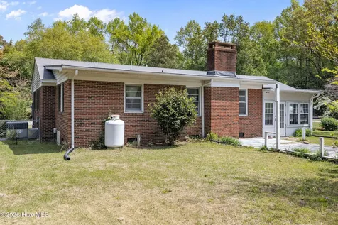 434 Quinerly Street Grifton NC 28530