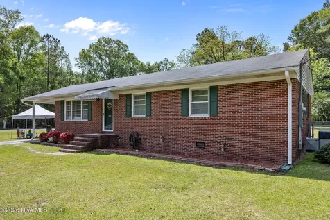 434 Quinerly Street Grifton NC 28530