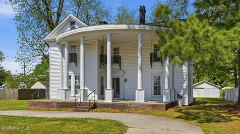 227 Blount Street Winterville NC 28590