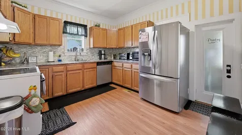 227 Blount Street Winterville NC 28590