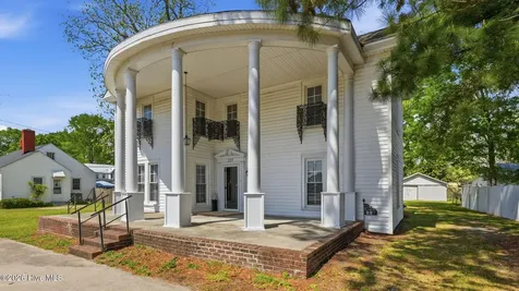 227 Blount Street Winterville NC 28590