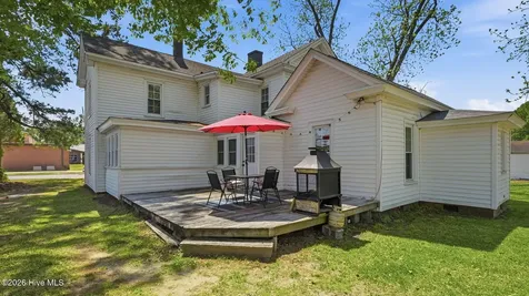 227 Blount Street Winterville NC 28590