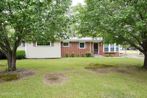 321 N Church Avenue Garland NC 28441