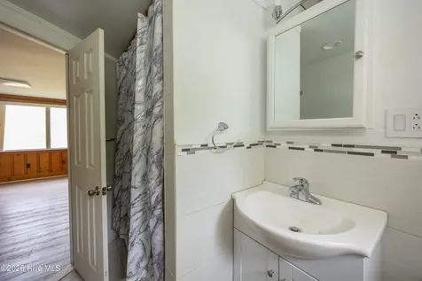 321 N Church Avenue Garland NC 28441