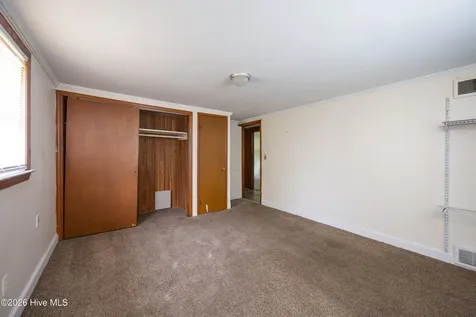 321 N Church Avenue Garland NC 28441