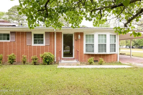 321 N Church Avenue Garland NC 28441