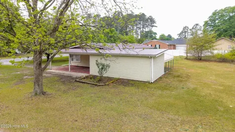 321 N Church Avenue Garland NC 28441