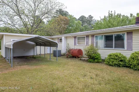 321 N Church Avenue Garland NC 28441