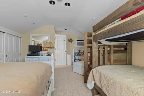 218 Sandfiddler W Emerald Isle NC 28594