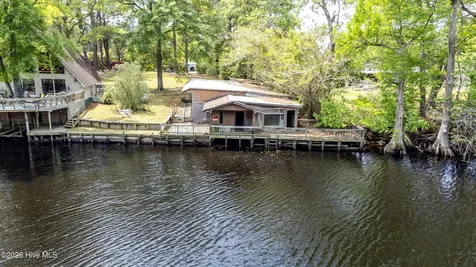 6655 Clarks Neck Road Washington NC 27889