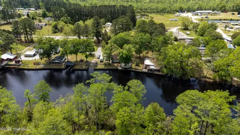 6655 Clarks Neck Road Washington NC 27889