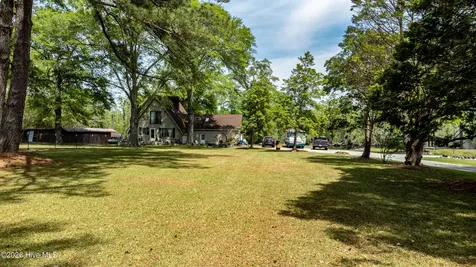6655 Clarks Neck Road Washington NC 27889