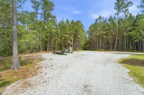 193 Alonza Lane Richlands NC 28574