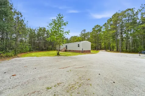 193 Alonza Lane Richlands NC 28574
