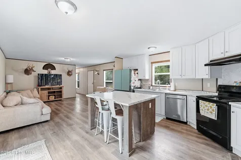 193 Alonza Lane Richlands NC 28574