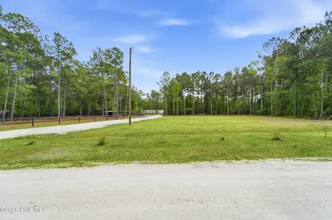 193 Alonza Lane Richlands NC 28574