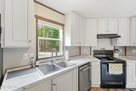 193 Alonza Lane Richlands NC 28574